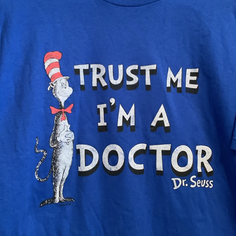New with tags blue short sleeve t-shirt shirt Men’s size large Dr. Seuss cat hat - Picture 3 of 10